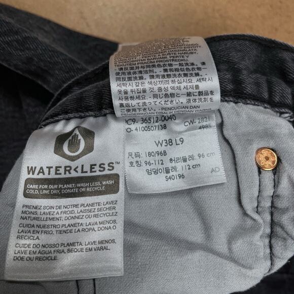 Levi's 501 Jean Shorts MEASURES 34 WAIST Faded Black Denim Button Fly Jorts - Picture 8 of 14